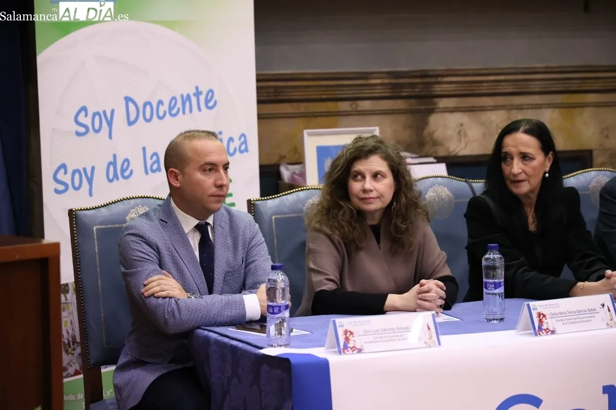 ANPE rinde homenaje a los docentes jubilados en el Palacio Fonseca