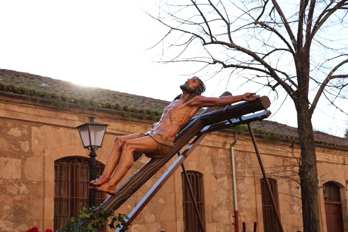 El Cristo de la Agonía preside el Via Crucis de la Junta de Semana Santa en el inicio de la Cuaresma | FOTOS: David Sañudo