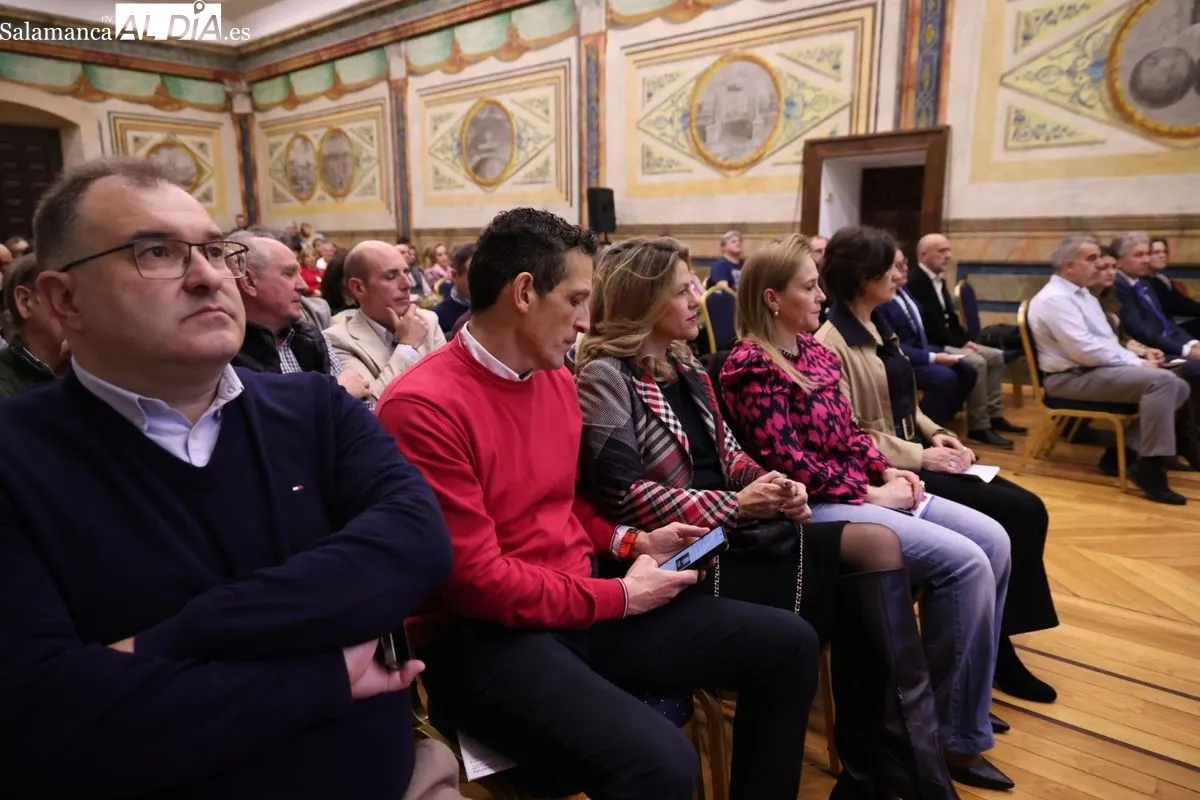 ANPE rinde homenaje a los docentes jubilados en el Palacio Fonseca