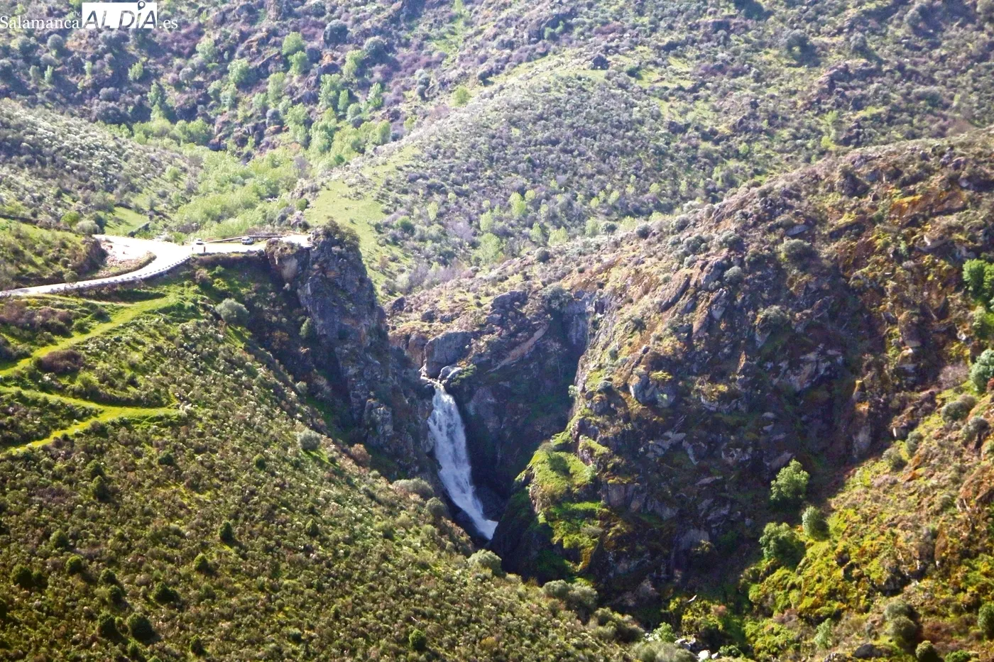 Imagen del Cachón del Camaces visto desde el Mirador de Las Janas en Saucelle / CORRAL
