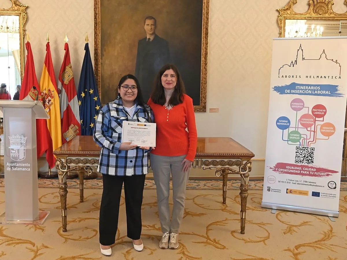 Día feliz en el Ayuntamiento para las personas que han completado su formación para encontrar empleo en Salamanca