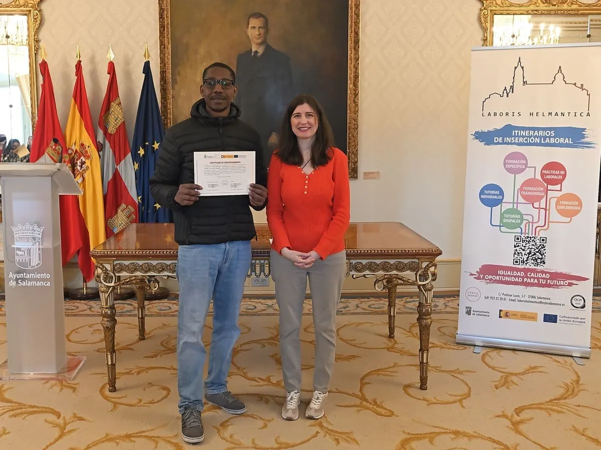 Día feliz en el Ayuntamiento para las personas que han completado su formación para encontrar empleo en Salamanca