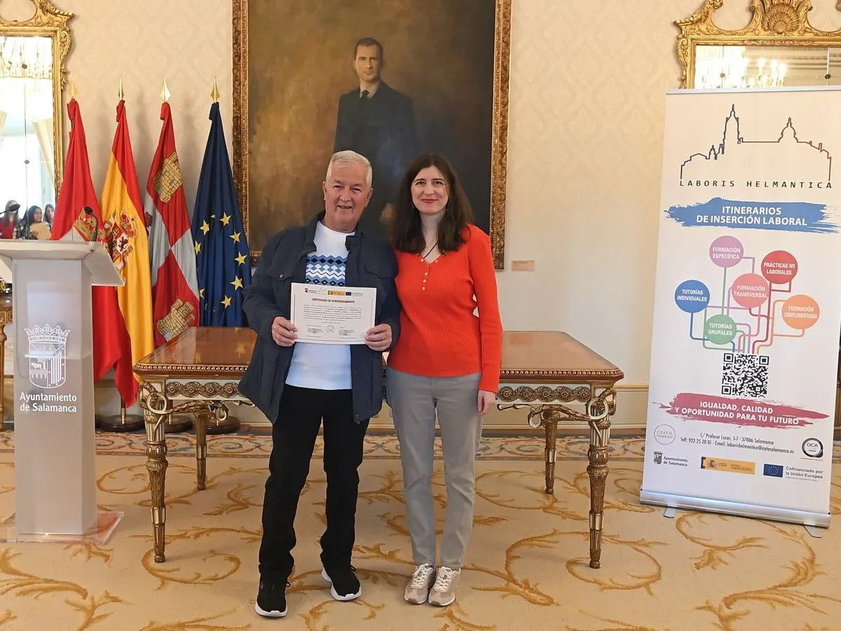 Día feliz en el Ayuntamiento para las personas que han completado su formación para encontrar empleo en Salamanca