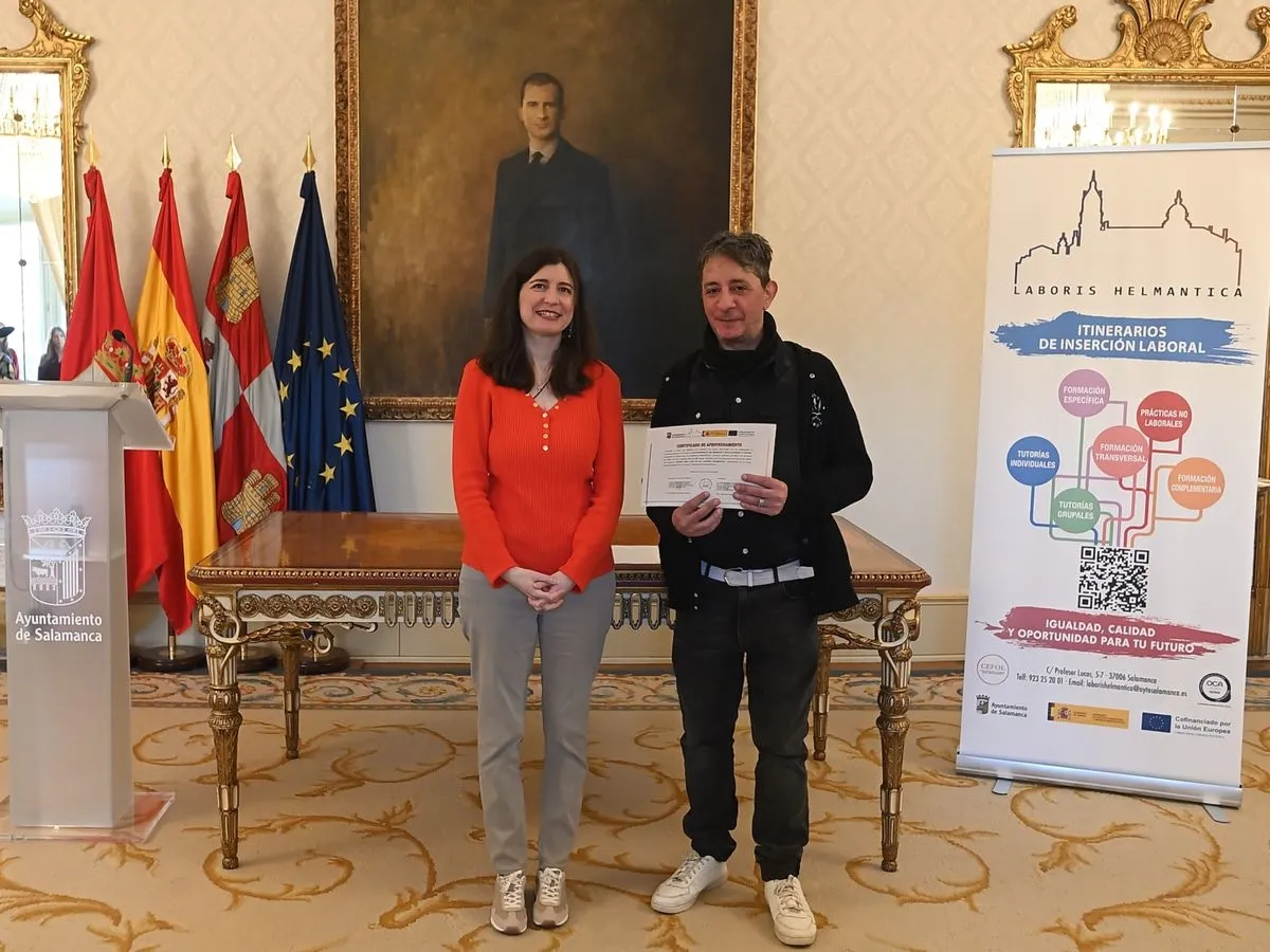 Día feliz en el Ayuntamiento para las personas que han completado su formación para encontrar empleo en Salamanca