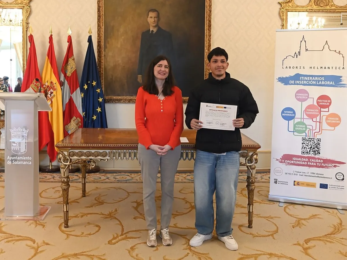 Día feliz en el Ayuntamiento para las personas que han completado su formación para encontrar empleo en Salamanca