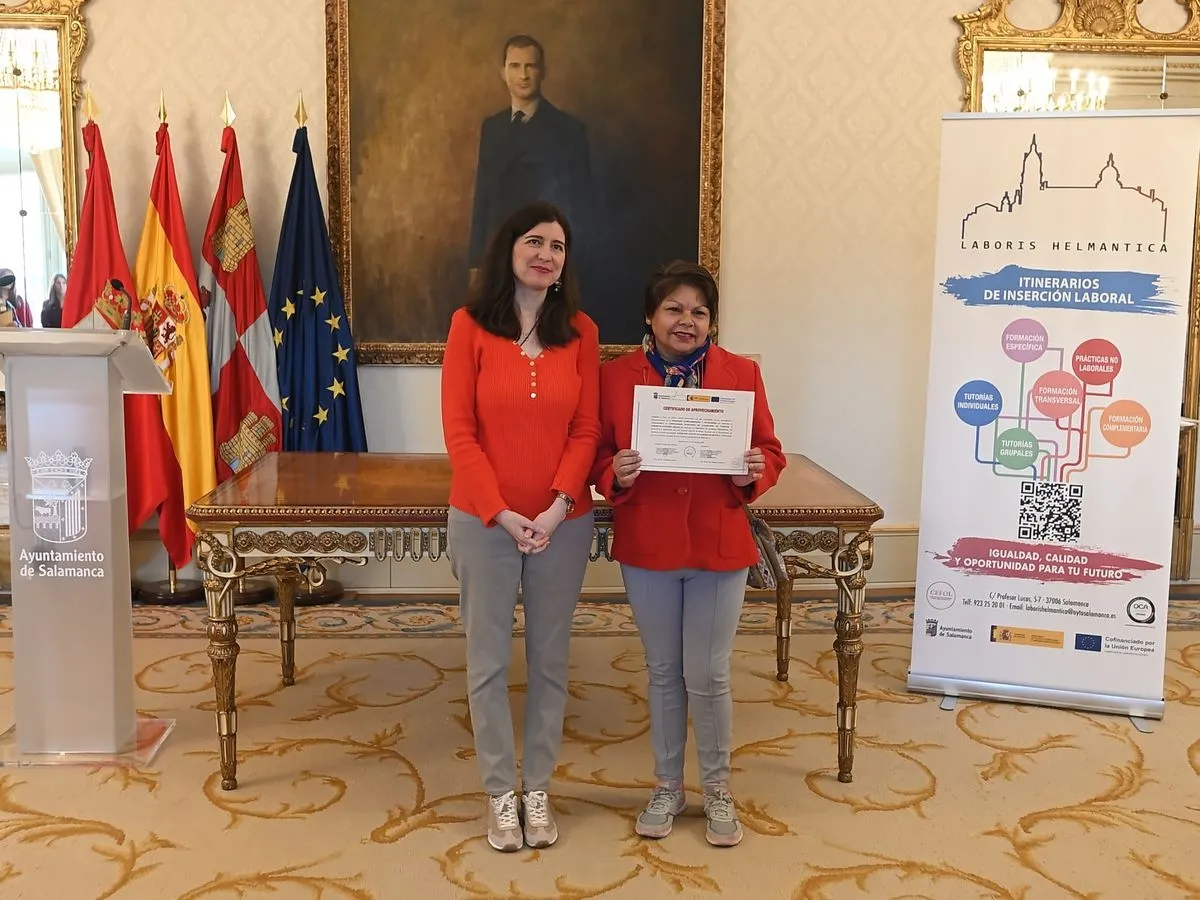 Día feliz en el Ayuntamiento para las personas que han completado su formación para encontrar empleo en Salamanca