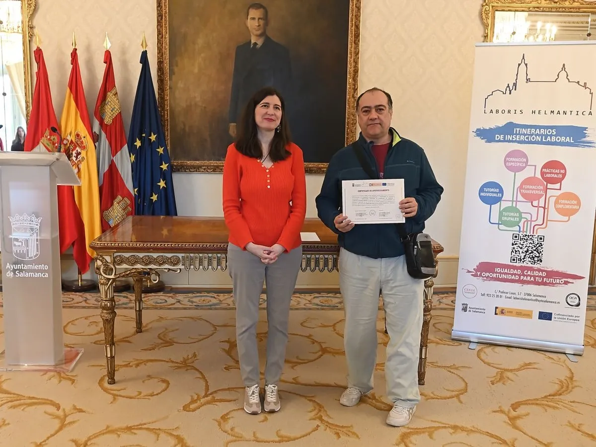 Día feliz en el Ayuntamiento para las personas que han completado su formación para encontrar empleo en Salamanca