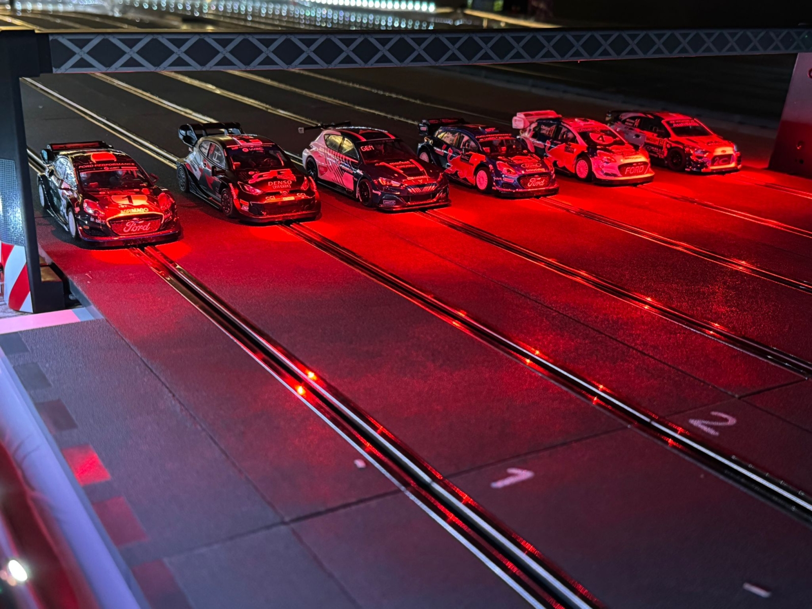 El Tormes amplía el Scalextric Glow hasta el 8 de marzo con premios