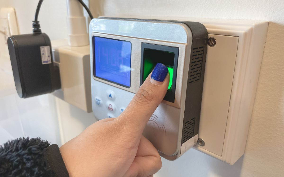 Fichar  no es suficiente:nueva era control horario digital obliga  empresas  demostrar que cumplen ley