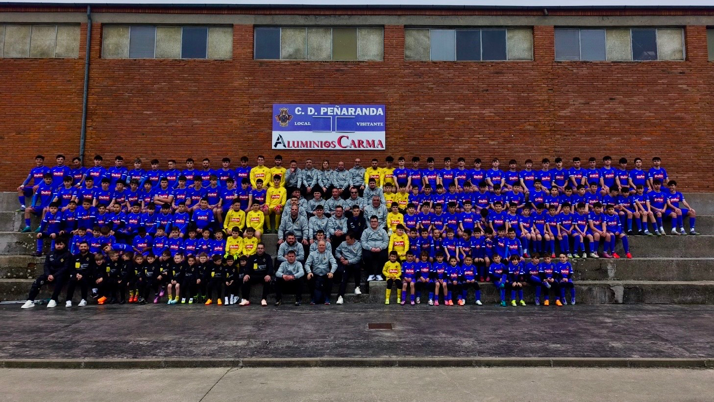 El Club Deportivo Peñaranda celebra la presentación de sus equipos en un año muy especial por su 70 aniversario