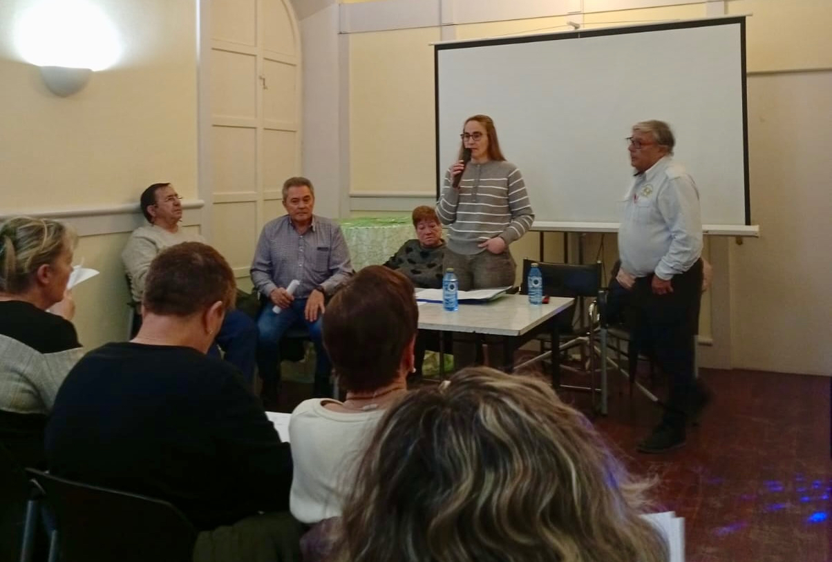 Cuentas positivas, apoyo mayoritario y mirada al futuro en la asamblea anual de la asociación de mayores y pensionistas San Miguel