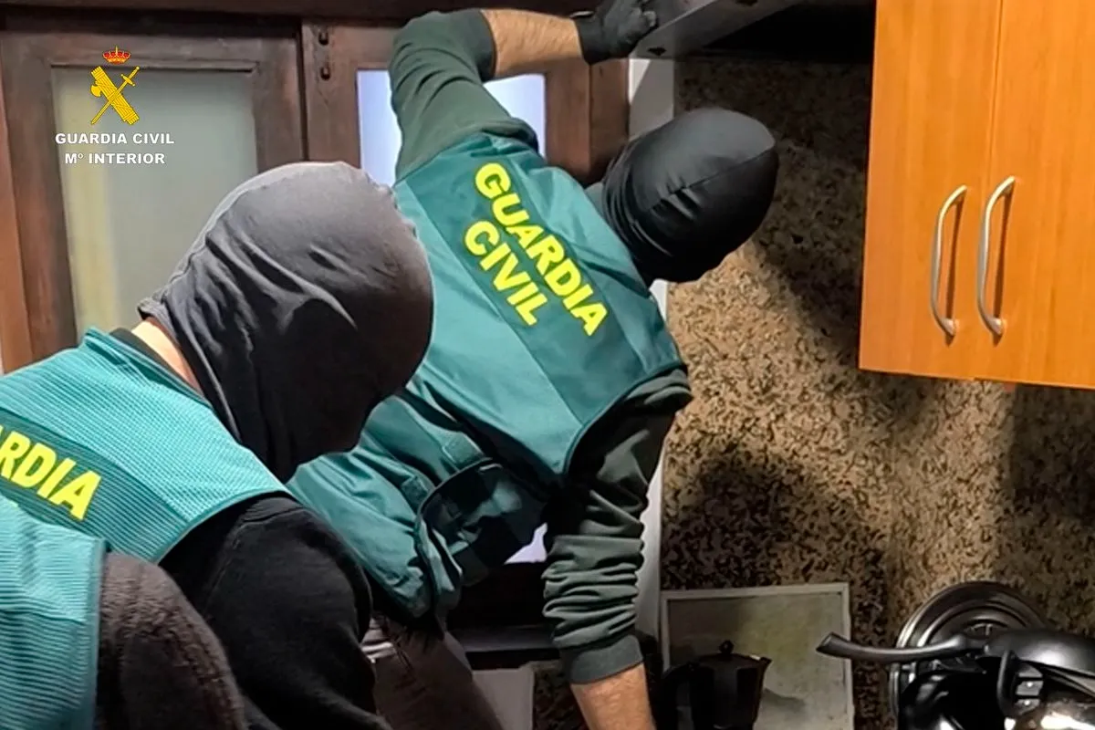 Desmantelados un punto de venta y dos 'guarderías' de droga en Guijuelo. Foto de la Guardia Civil