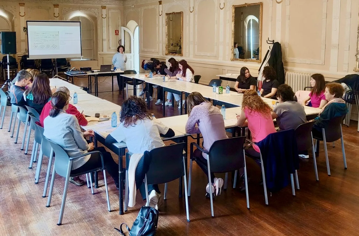 Foto 10 - Pe&ntilde;aranda cierra la programaci&oacute;n del 8M en positivo, con gran participaci&oacute;n y reafirmando su compromiso con la igualdad