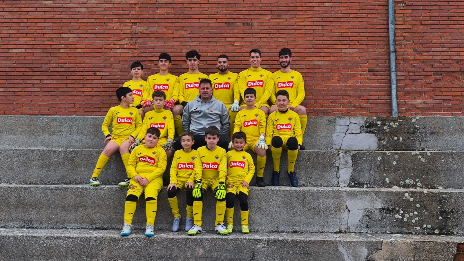 Foto 11 - El Club Deportivo Pe&ntilde;aranda celebra la presentaci&oacute;n de sus equipos en un a&ntilde;o muy especial por su 70 aniversario