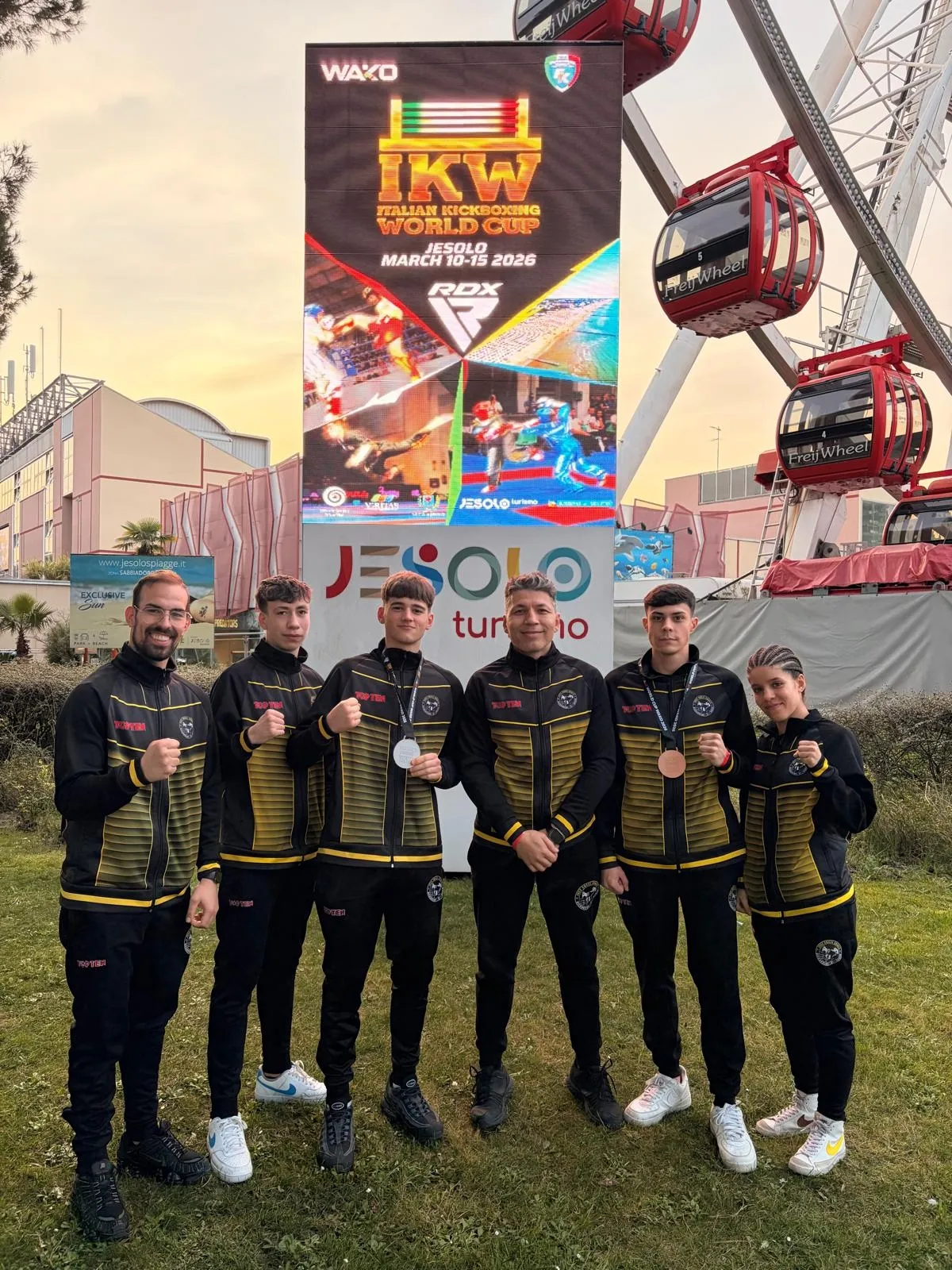 Foto 2 - El Club Jos&eacute; &Aacute;ngel G&oacute;mez logra una plata y un bronce en la Copa del Mundo de kickboxing