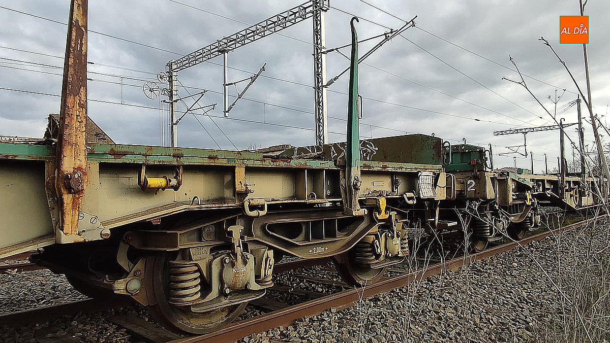 Dos heridos al chocar dos máquinas de Adif en Muñoz