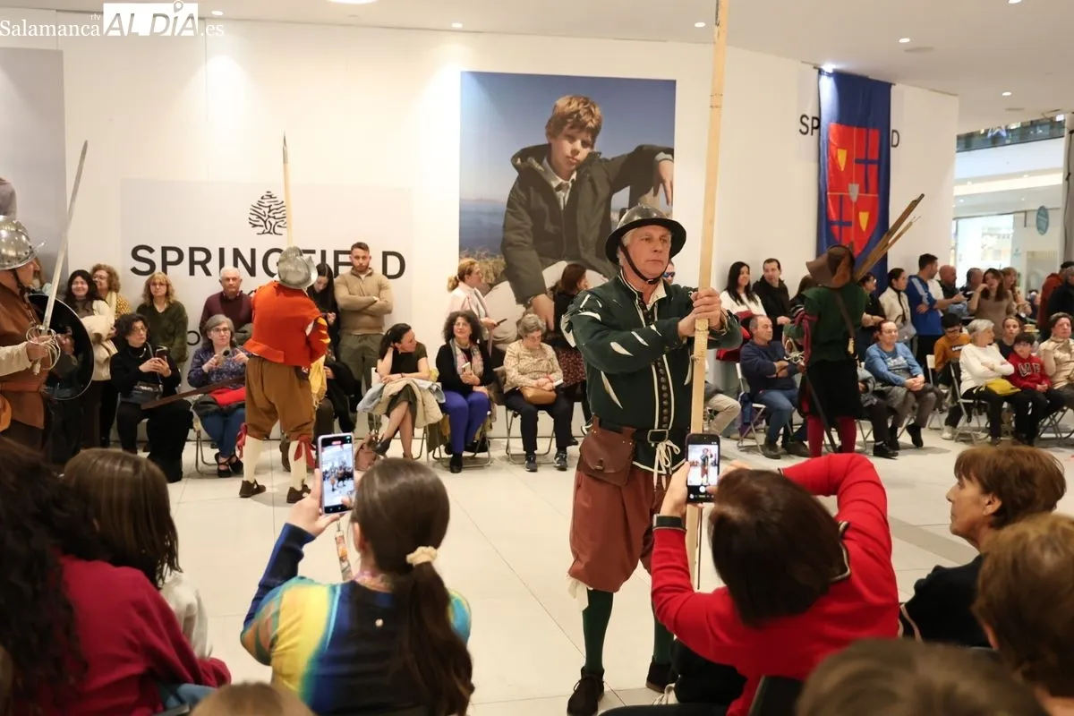 Viaje en el tiempo con la Asociación Cultural Tercio de Salamanca en El Tormes. Foto de David Sañudo
