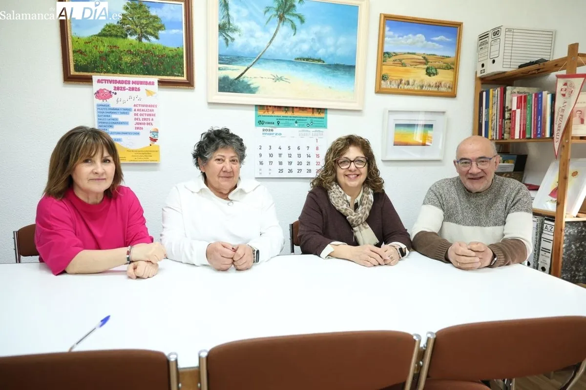 Rueda de prensa, este miércoles, de las asociaciones de vecinos Munibar, Canto Blanco y Capuchinos. Foto de David Sañudo