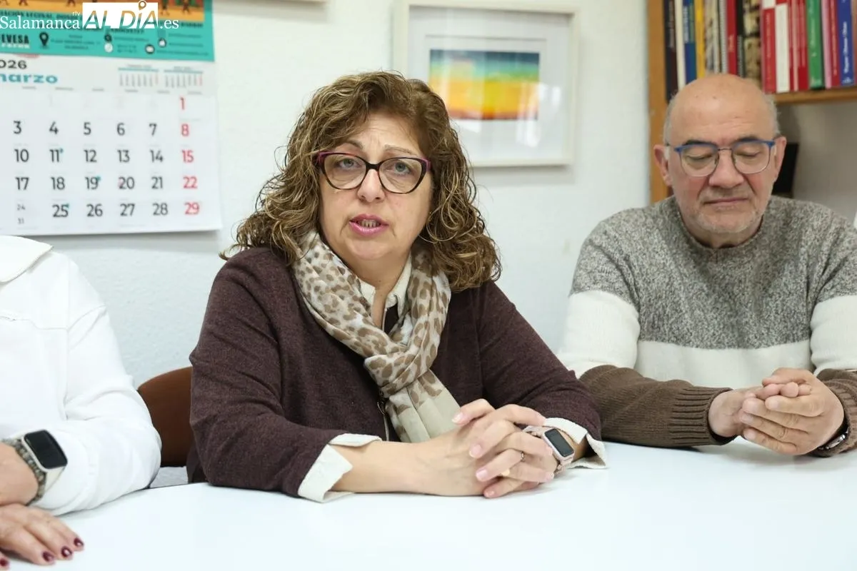 Rueda de prensa, este miércoles, de las asociaciones de vecinos Munibar, Canto Blanco y Capuchinos. Foto de David Sañudo