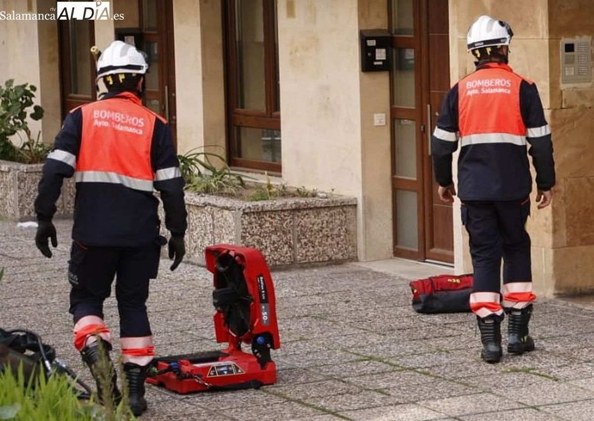 Hombre de 68 años hospitalizado por incendio en Salamanca