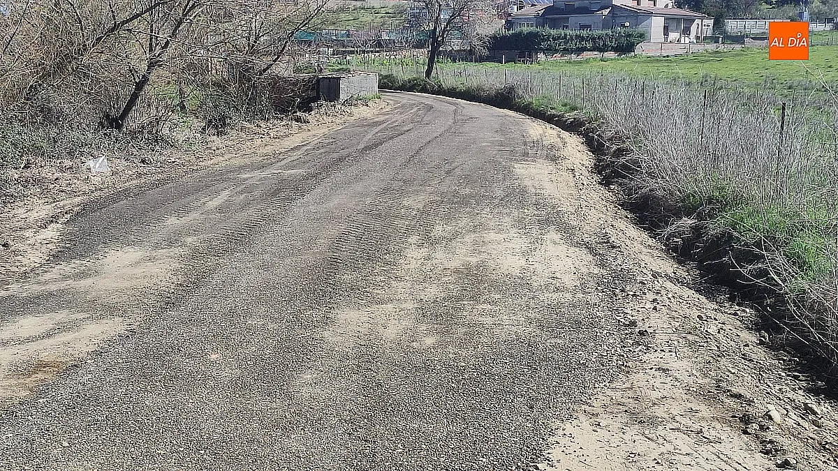 Foto 9 - Asfaltado de la calleja de  Valhondo y arreglo del camino de Caracillo 