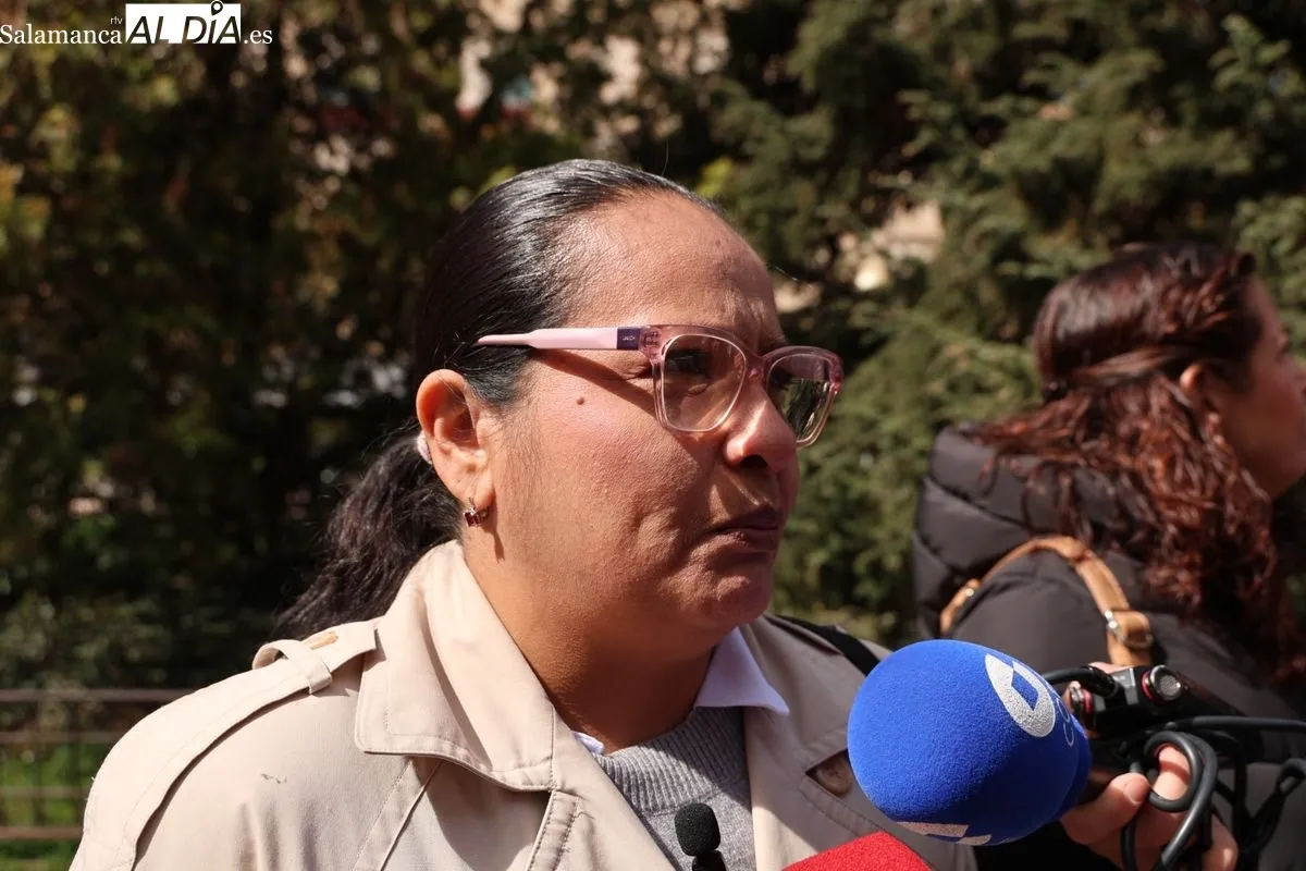 Día de las Trabajadoras del Hogar organizado por Cáritas Salamanca en el paseo de San Antonio. Foto de David Sañudo