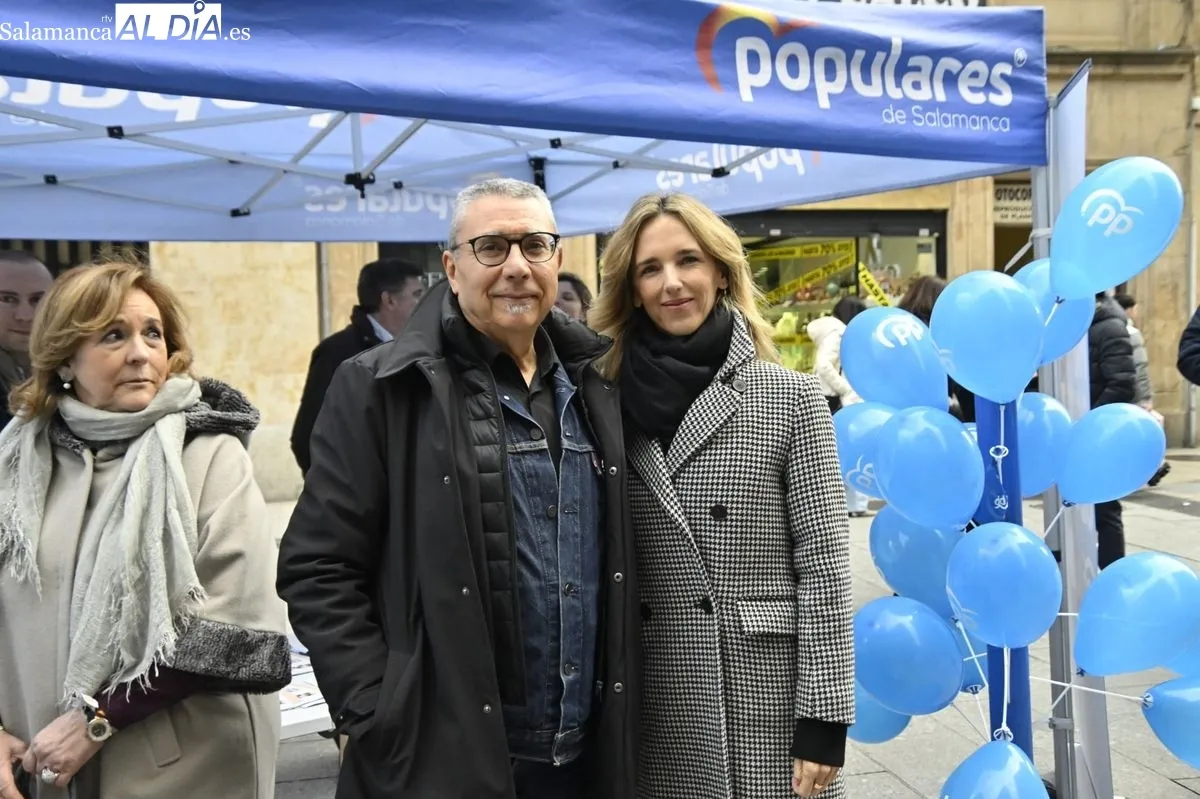 Cayetana Álvarez de Toledo, portavoz adjunta del Grupo PP en el Congreso de los Diputados, en su visita a Salamanca, acompañada por miembros del PP salmantino