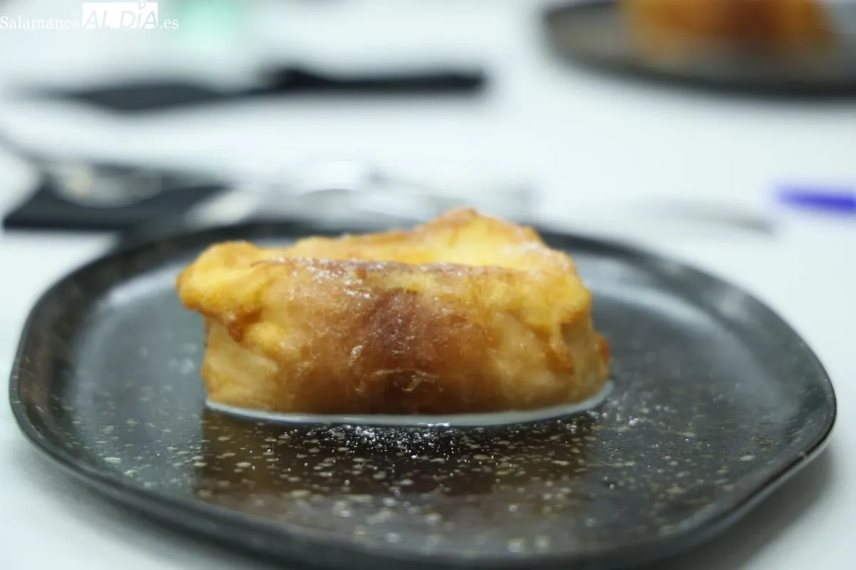 IX Concurso de Torrijas en Salamanca: cata del jurado. Foto de David Sañudo
