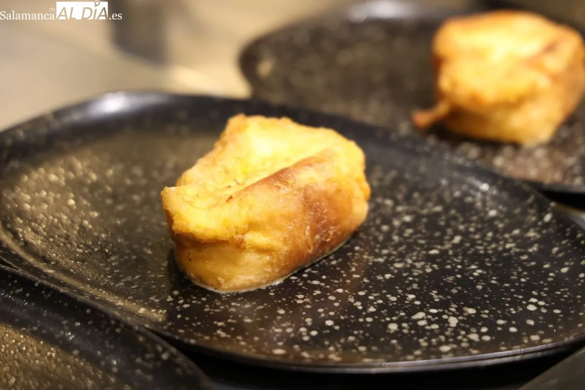 IX Concurso de Torrijas en Salamanca: cata del jurado. Foto de David Sañudo