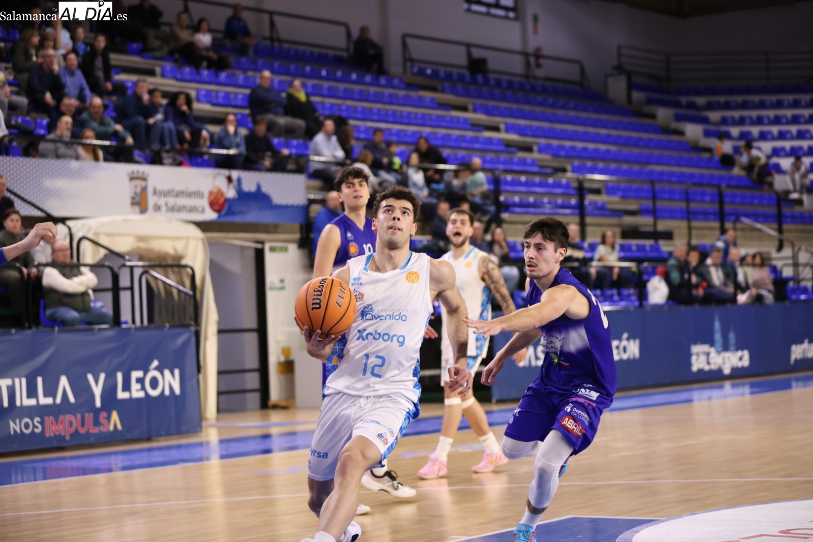 FOTOS | El Perfumerías Avenida Xoborg cae frente al Rosalía en Würzburg (74-79)