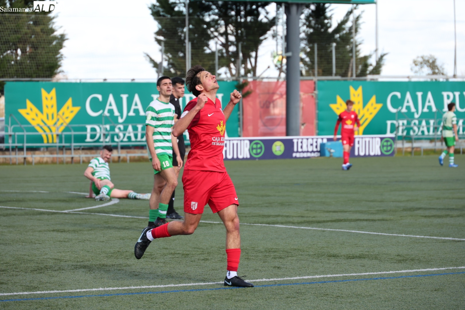 FOTOS | Victoria del Santa Marta ante La Virgen para afianzar el playoff y de Unionistas B en León para soñar con salvarse (4-0/0-4)