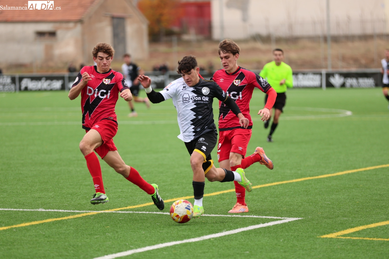 Unionistas gana en casa del Rayo Vallecano en el minuto 90 y acaricia la permanencia en División de Honor (1-2)