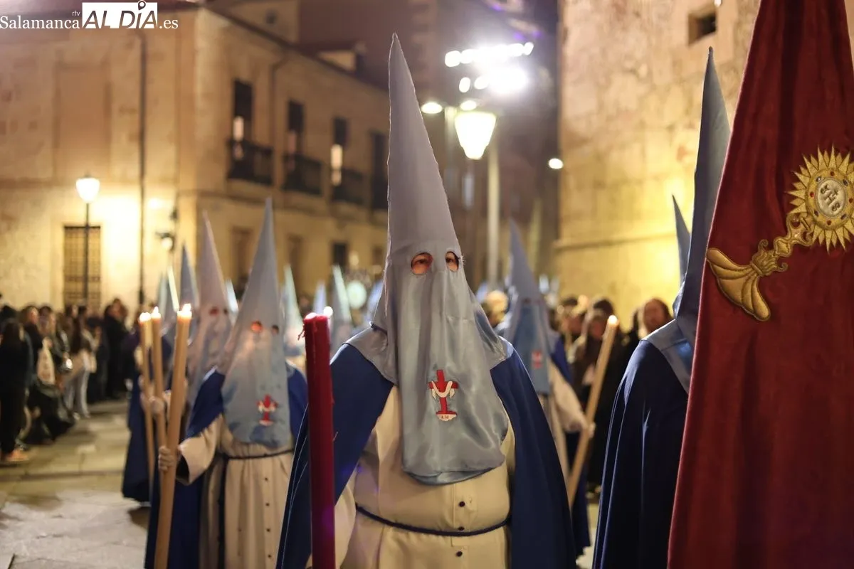 Procesión del Cristo de los Doctrinos y la Virgen de la Amargura de la Confradía de la Vera Cruz. Fotos: David Sañudo