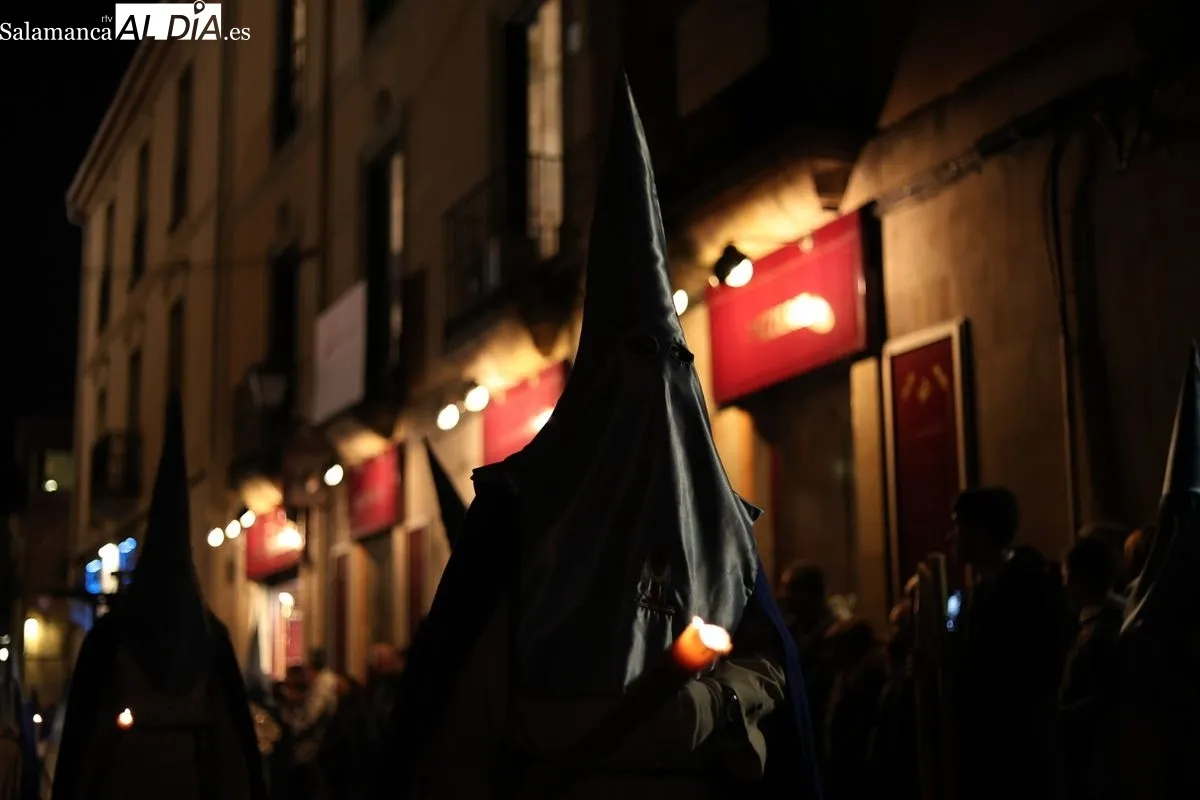 Procesión del Cristo de los Doctrinos y la Virgen de la Amargura de la Confradía de la Vera Cruz. Fotos: David Sañudo
