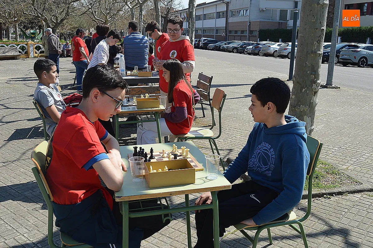 Torneo de ajedrez entre el IES Tierra y IES Fray Diego Tadeo 
