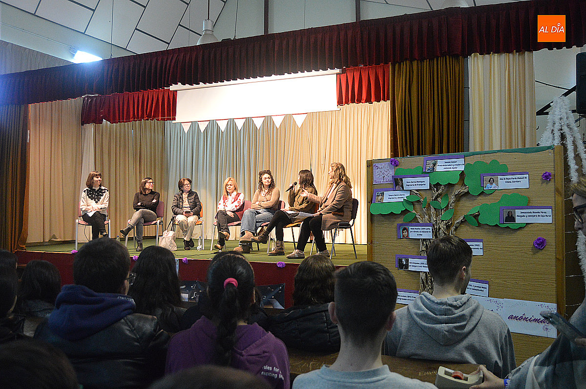 Día de la Mujer: 5 profesionales en el IES Fray Diego Tadeo