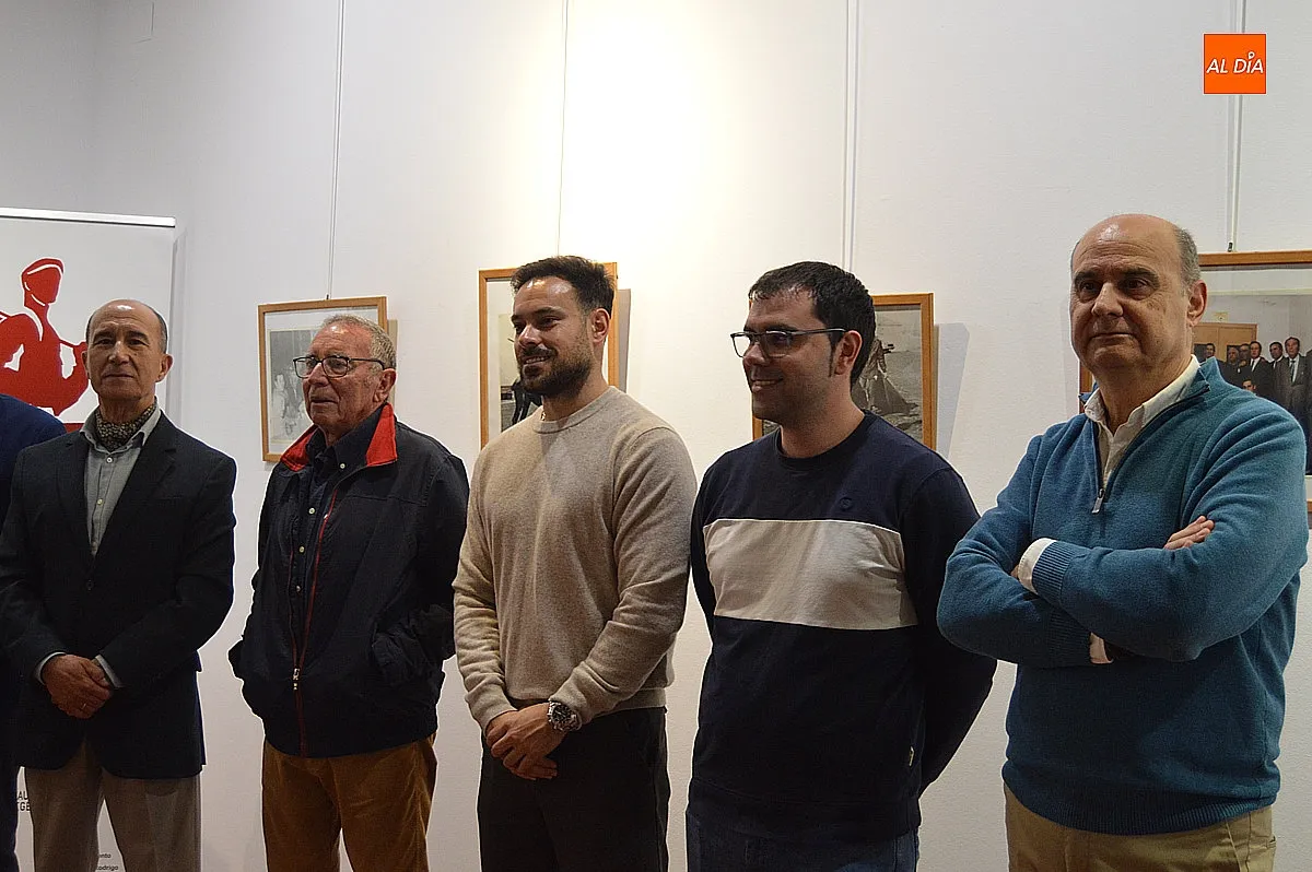Exposición fotográfica del Bolsín Taurino Mirobrigense en la Casa de la Cultura 