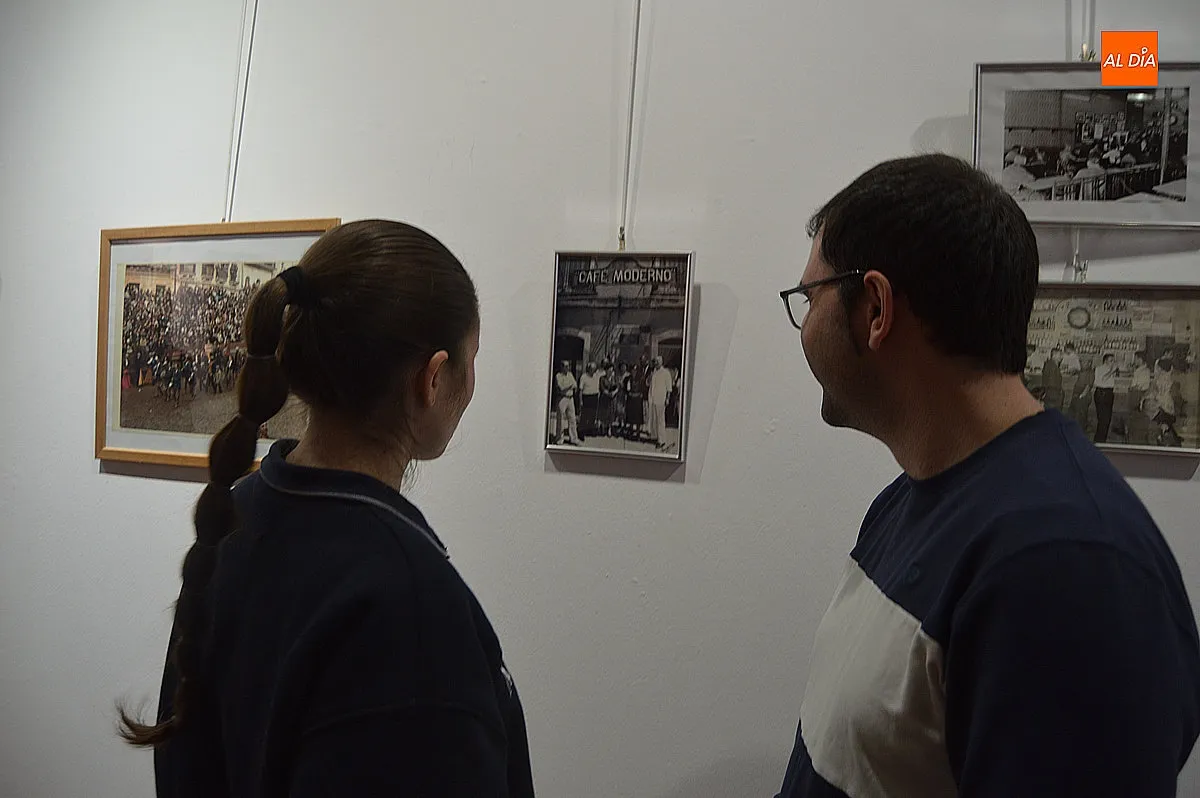 Exposición fotográfica del Bolsín Taurino Mirobrigense en la Casa de la Cultura 