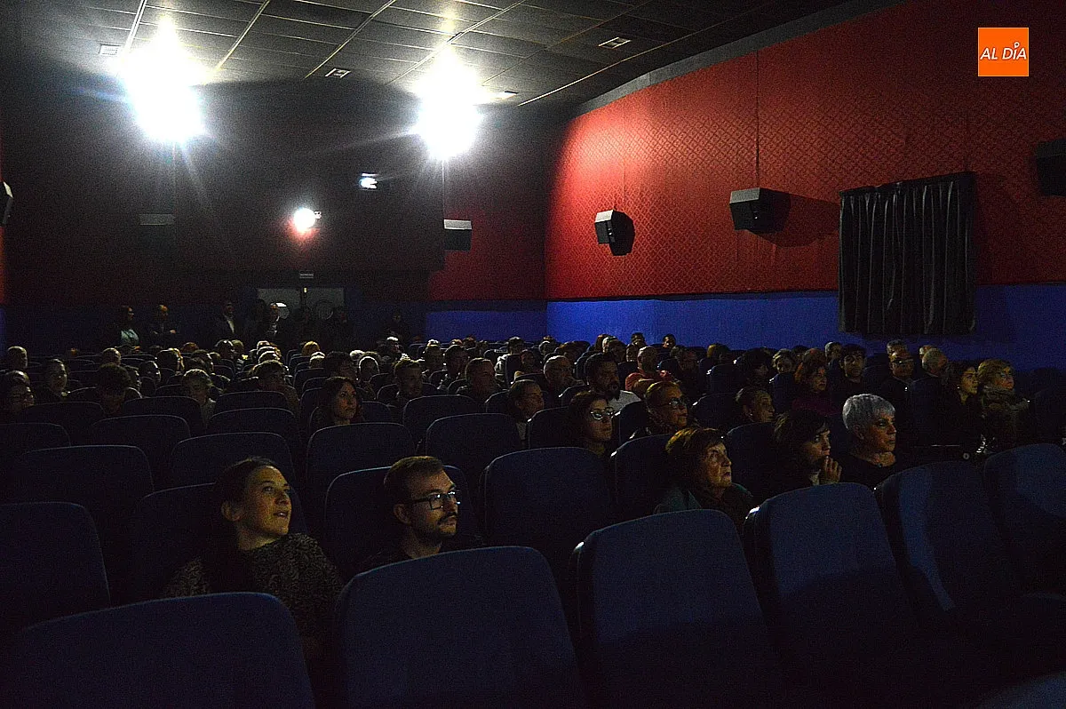 Presentación de `Las Locas del Obelisco´ en el Cine Juventud 