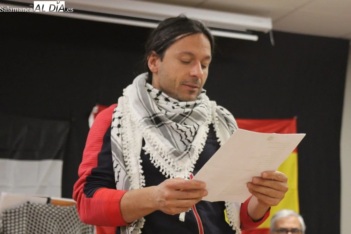 Celebración del Día de la Tierra palestina, con música, poesía y gastronomía, en Miranda de Azán. Foto de Fernando Sánchez Gómez