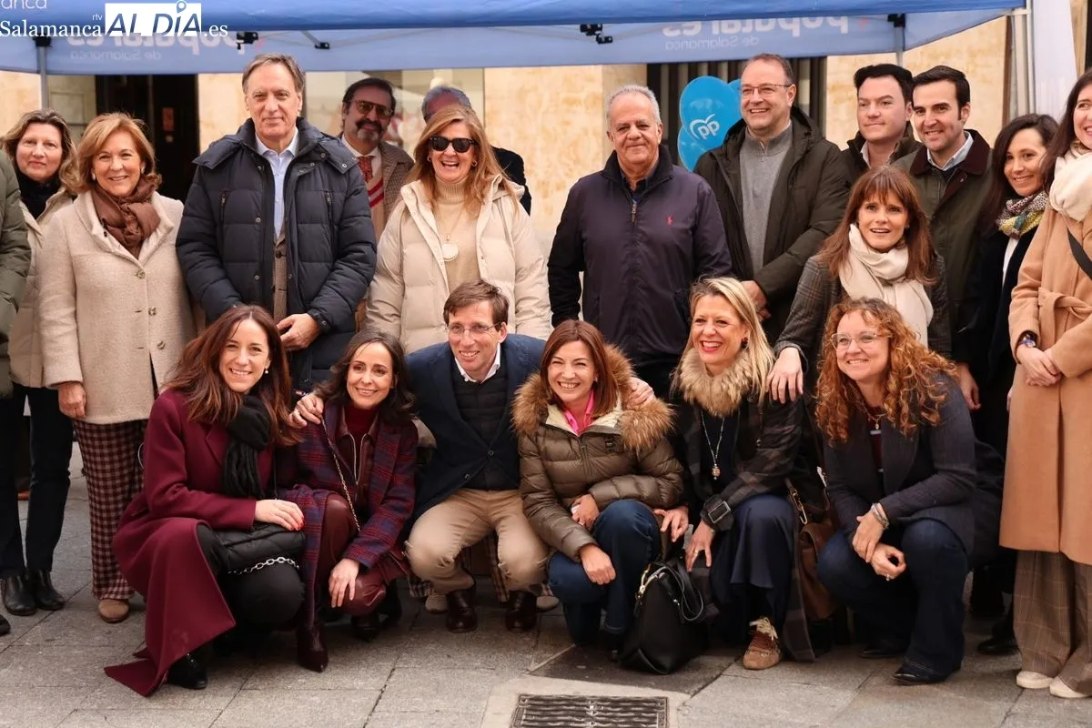 El alcalde de Madrid, José Luis Martínez-Almeida se ha unido hoy a la campaña autonómica del Partido Popular con una intensa agenda en Salamanca. Foto de David Sañudo