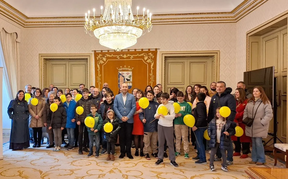 Recepción en el Ayuntamiento de Salamanca de representantes de la Asociación Salmantina de Apoyo a las Altas Capacidades (Atenea)