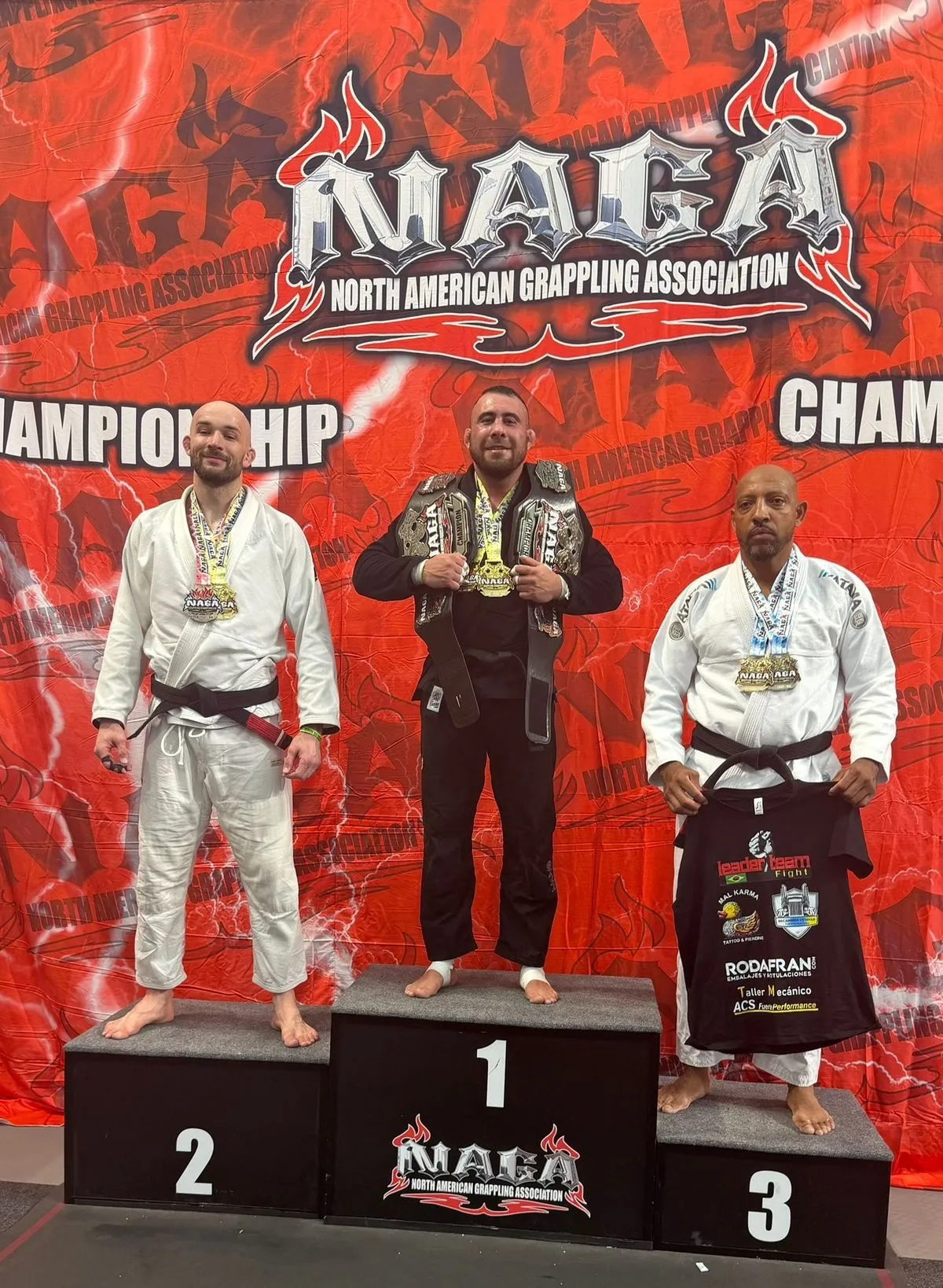 El luchador residente en Salamanca, Guillherme Cadena, logra dos oros en el torneo NAGA de París