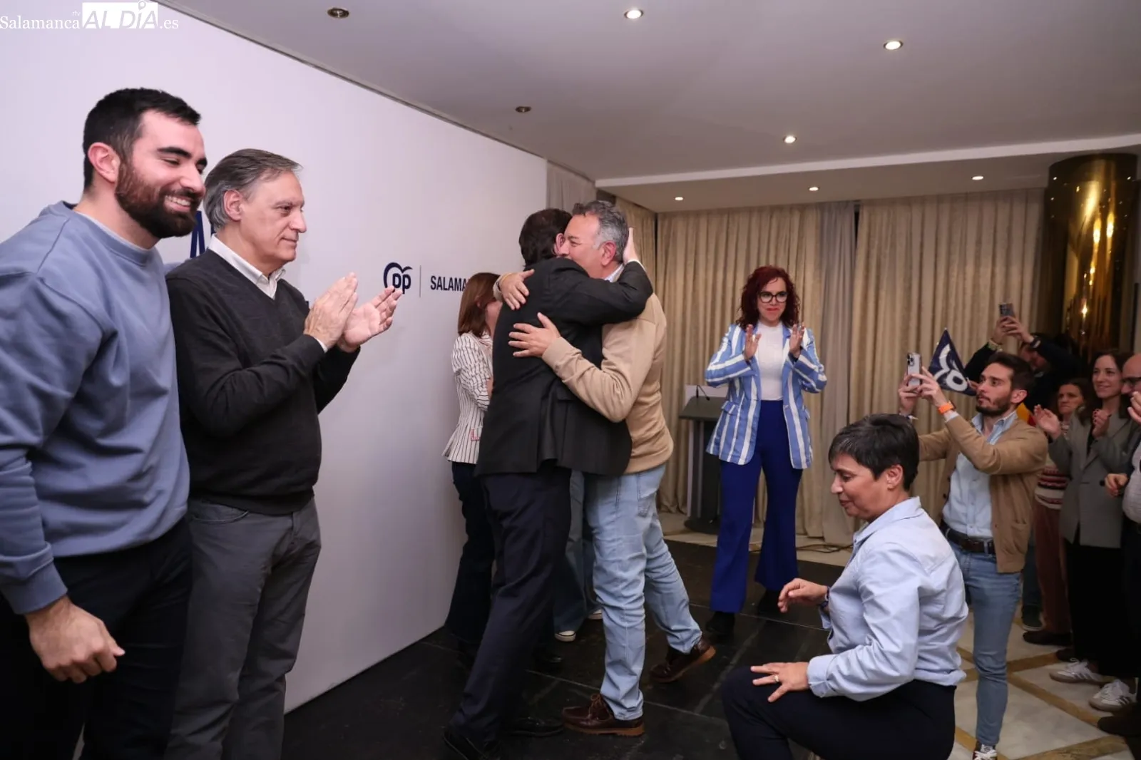 Foto 5 - Ma&ntilde;ueco cierra la campa&ntilde;a del PP en Salamanca arropado por los suyos: "Somos el coraz&oacute;n de Espa&ntilde;a y lo vamos a demostrar ganando las elecciones"