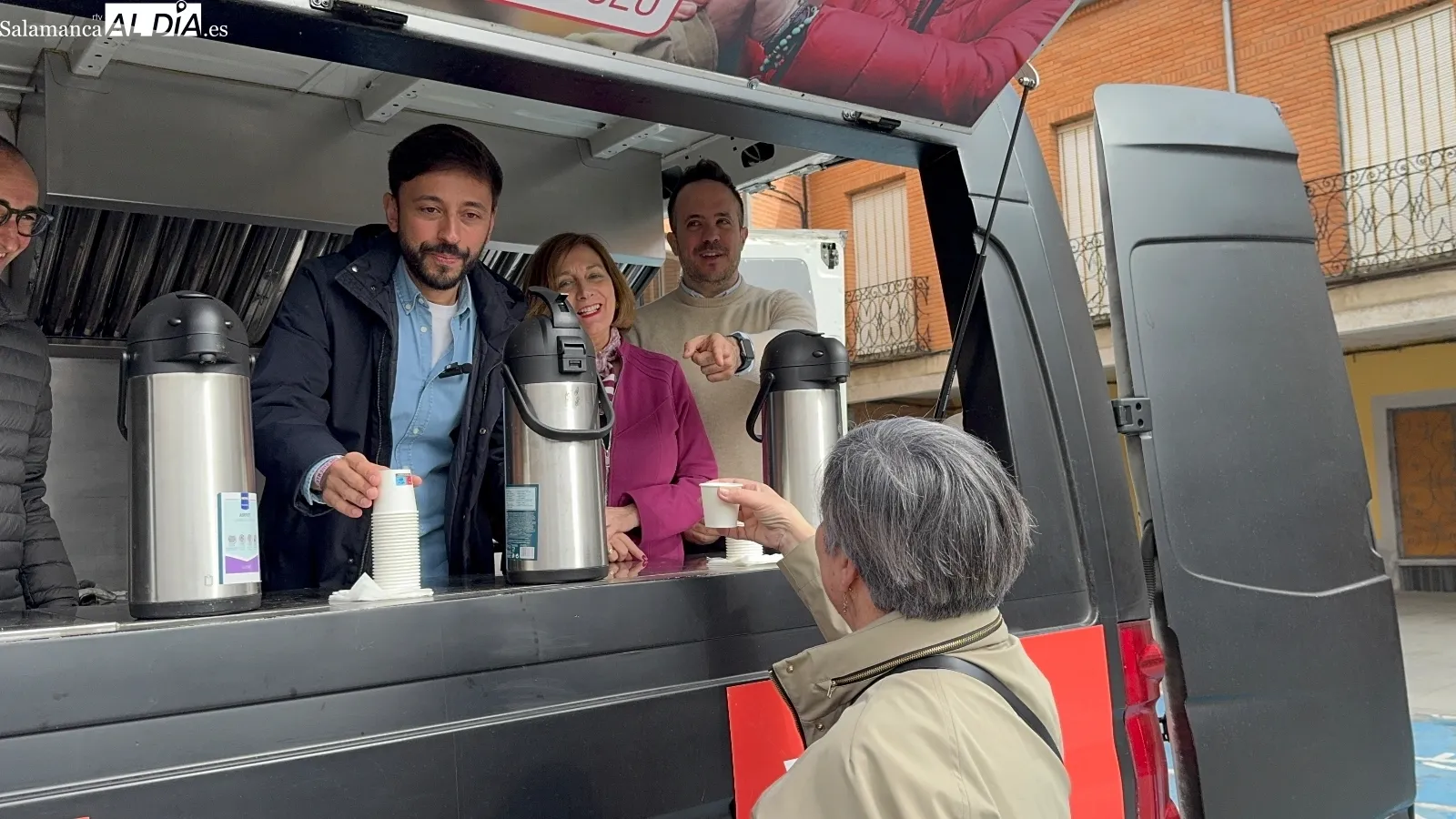 Foto 7 - El PSOE reivindica su gesti&oacute;n en Pe&ntilde;aranda y pide "una oportunidad al cambio" en Castilla y Le&oacute;n