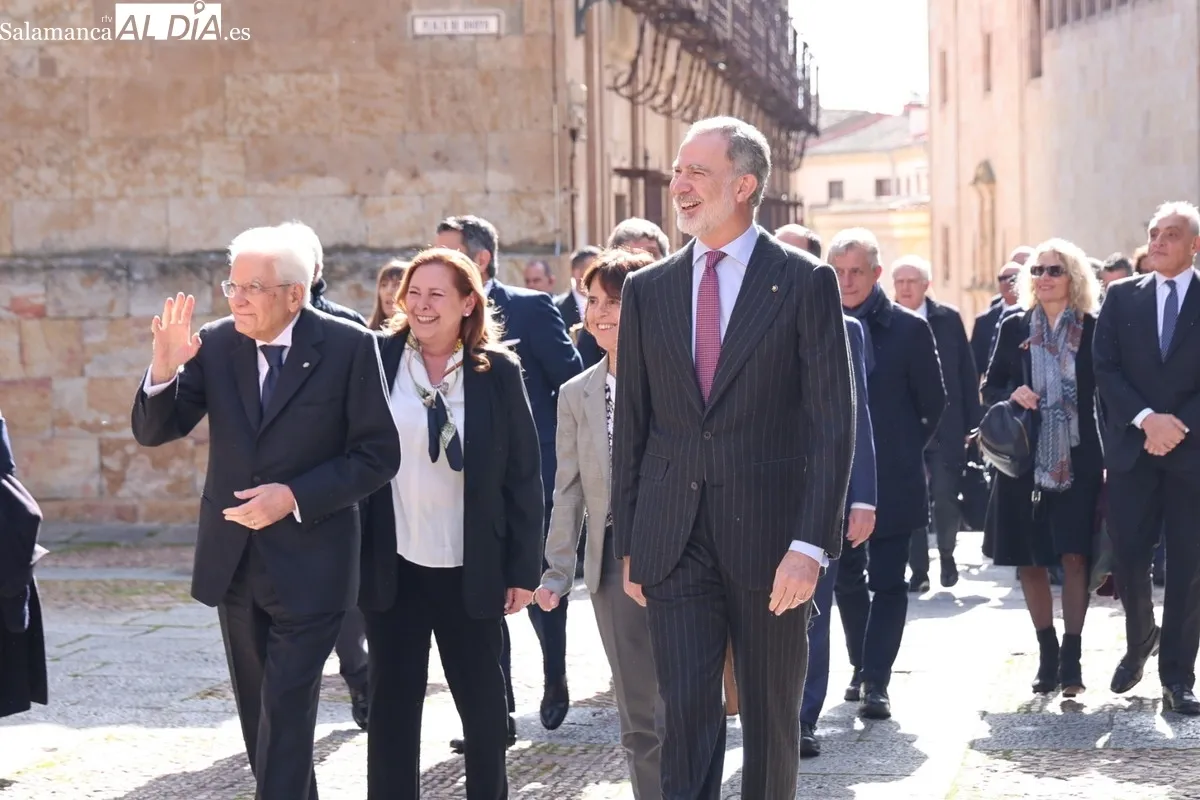 El rey Felipe VI y el presidente italiano Sergio Mattarella recorren el casco histórico de Salamanca | FOTOS: David Sañudo 