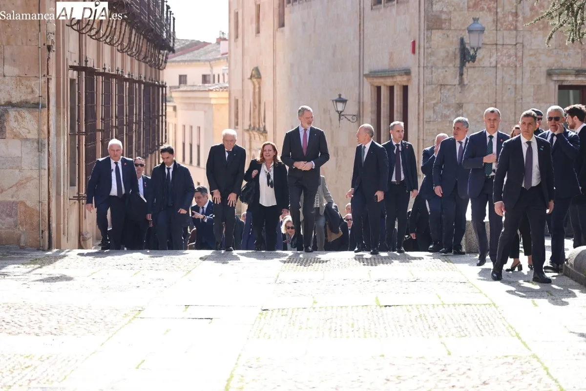 El rey Felipe VI y el presidente italiano Sergio Mattarella recorren el casco histórico de Salamanca | FOTOS: David Sañudo 