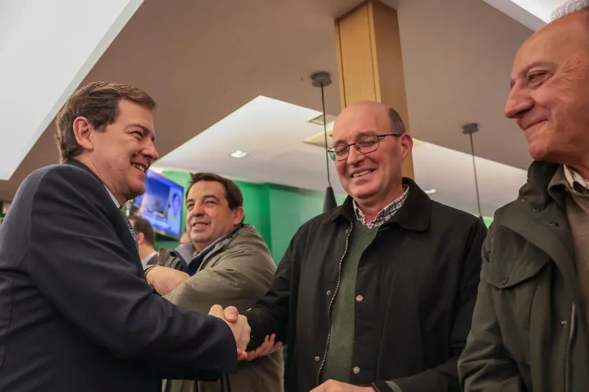 Alfonso Fernández Mañueco visita Peñaranda. PP