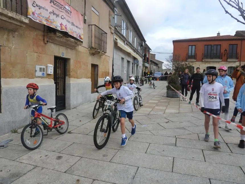 Foto 6 - FOTOS | Cantalpino corona a David Bartolom&eacute; Delanoe y Mar&iacute;a Pierna &Aacute;lvarez en su III Duatl&oacute;n Cross