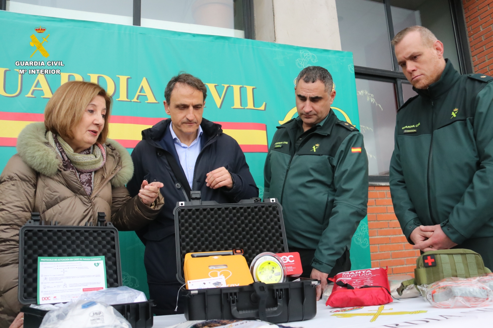Guardia Civil Salamanca: 10 vehículos con desfibriladores rurales